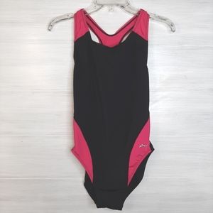 Ocean Juniirs  full coverage swim suit , size 40 ( 🇺🇸 9) hot pink and black